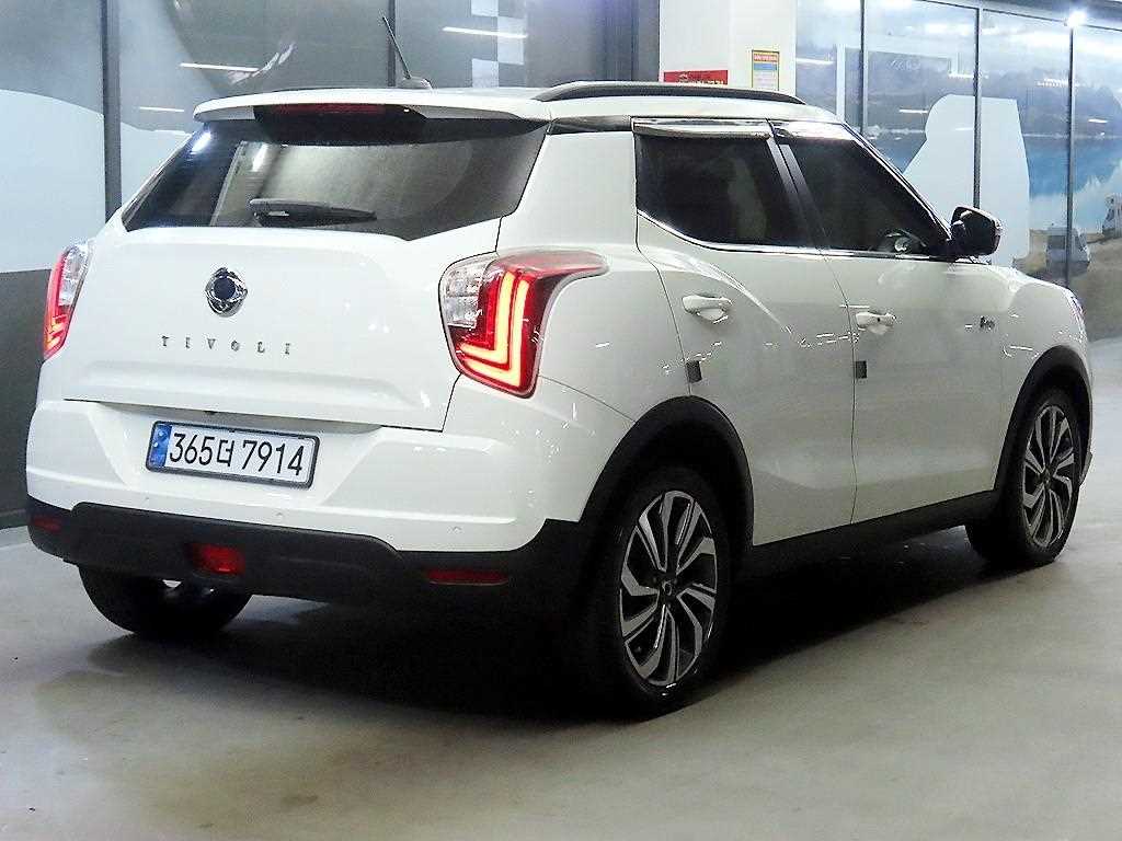 Ssangyong Tivoli - Vista 4