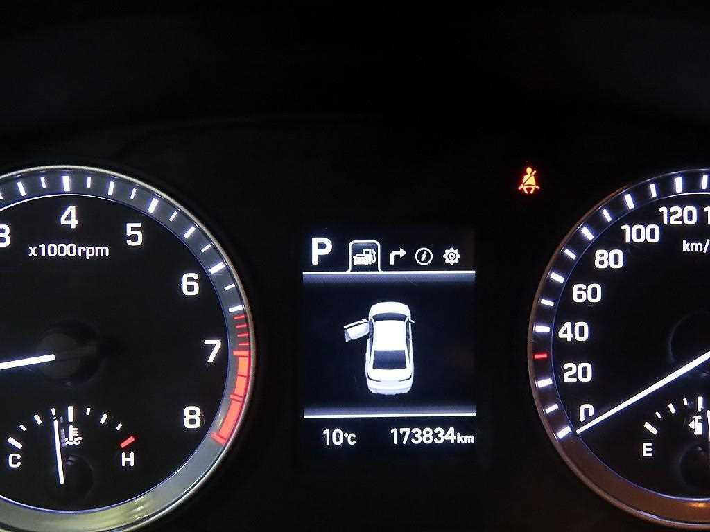 HYUNDAI Sonata - Vista 9