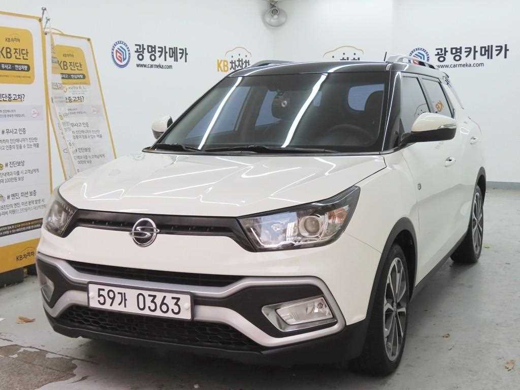 Ssangyong Tivoli - Vista 2
