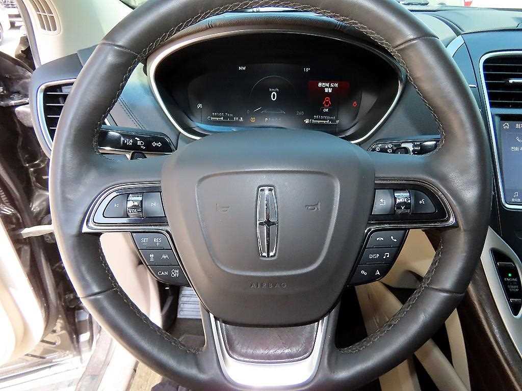 Lincoln Nautilus - Vista 8