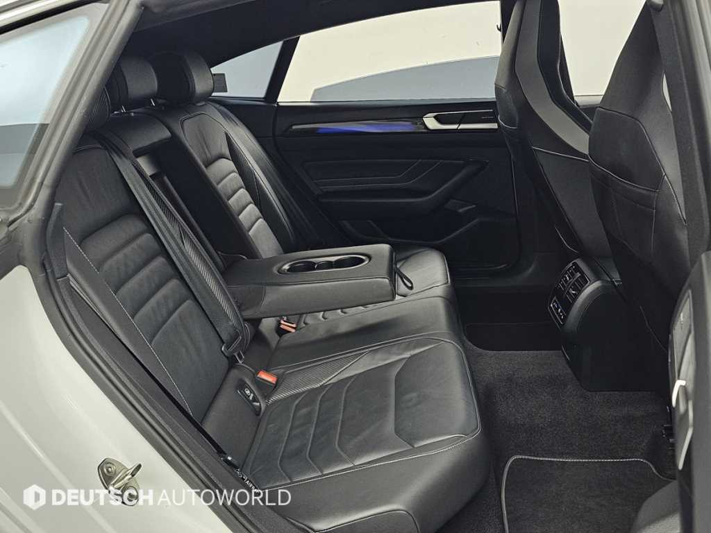 Volkswagen Arteon - Vista 12