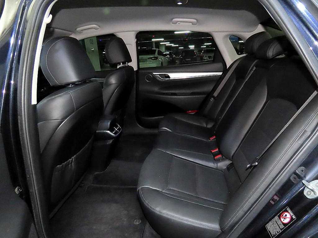 HYUNDAI Grandeur - Vista 7