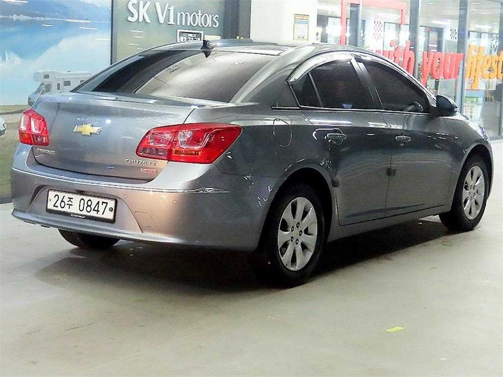 Chevrolet Cruise - Vista 4