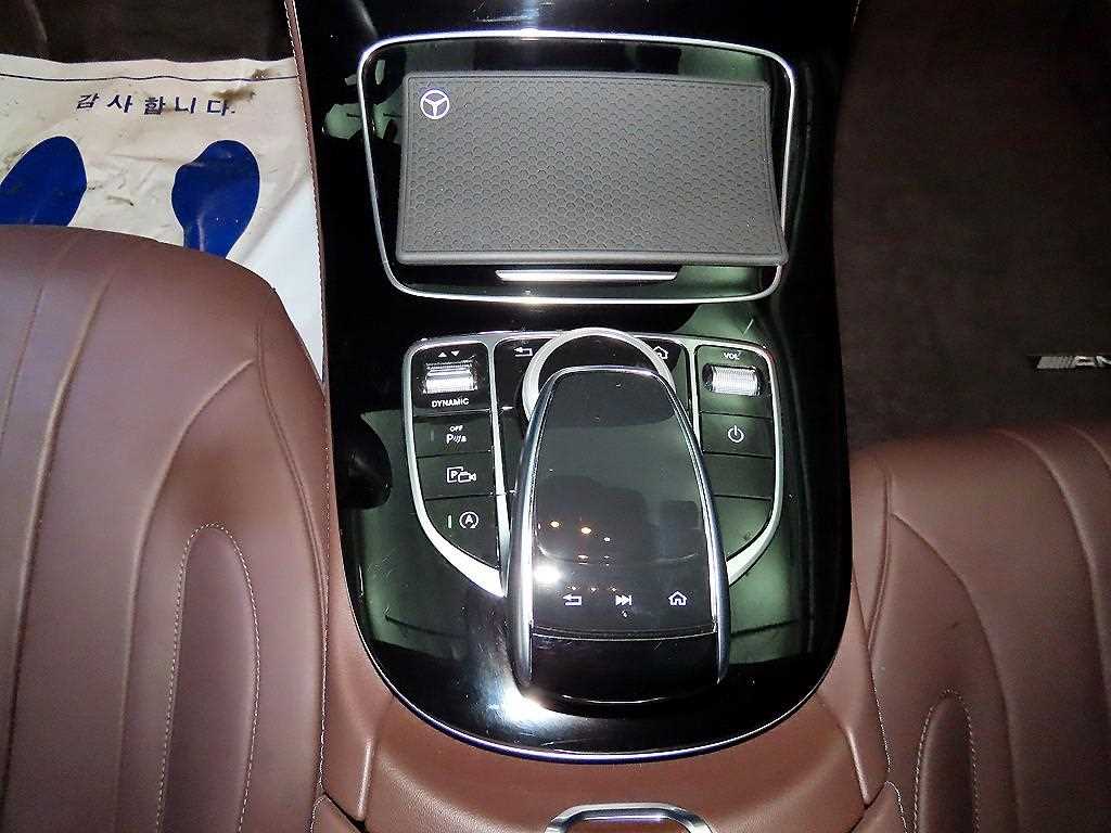 Mercedes Benz CLS Class - Vista 12