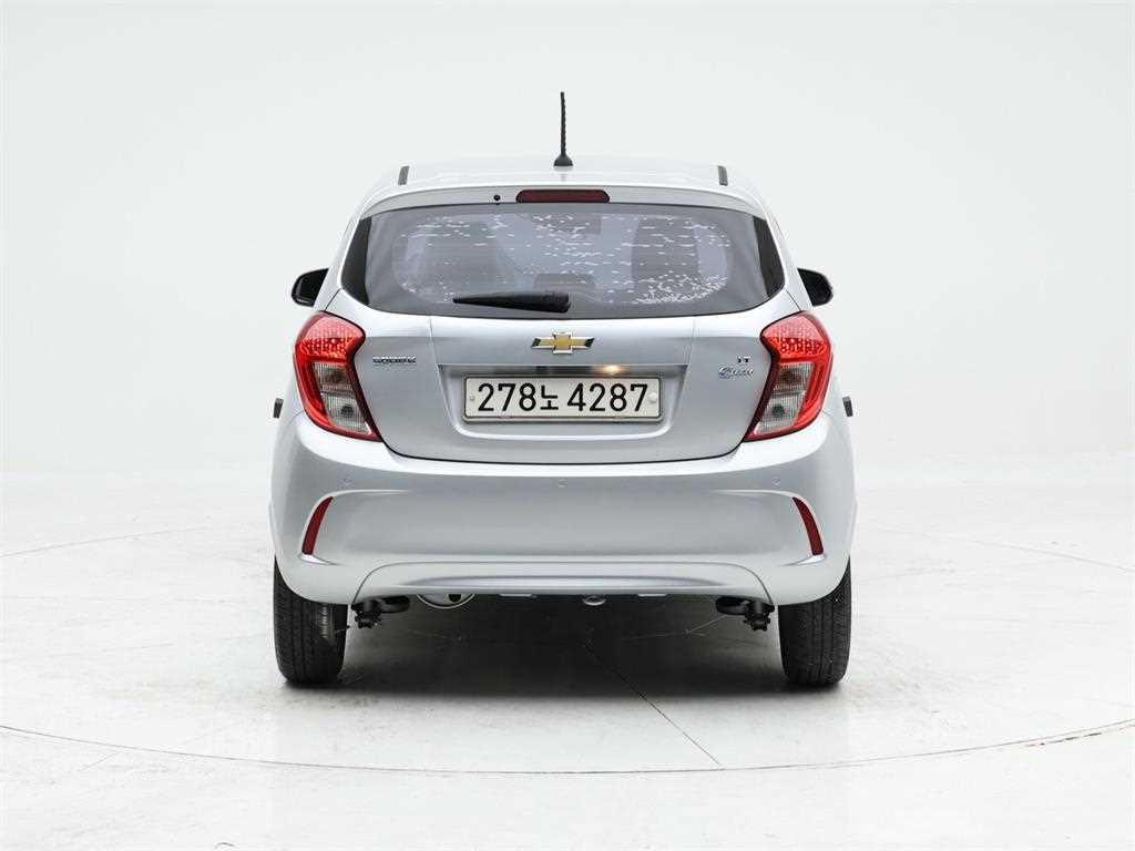 Chevrolet Spark - Vista 5