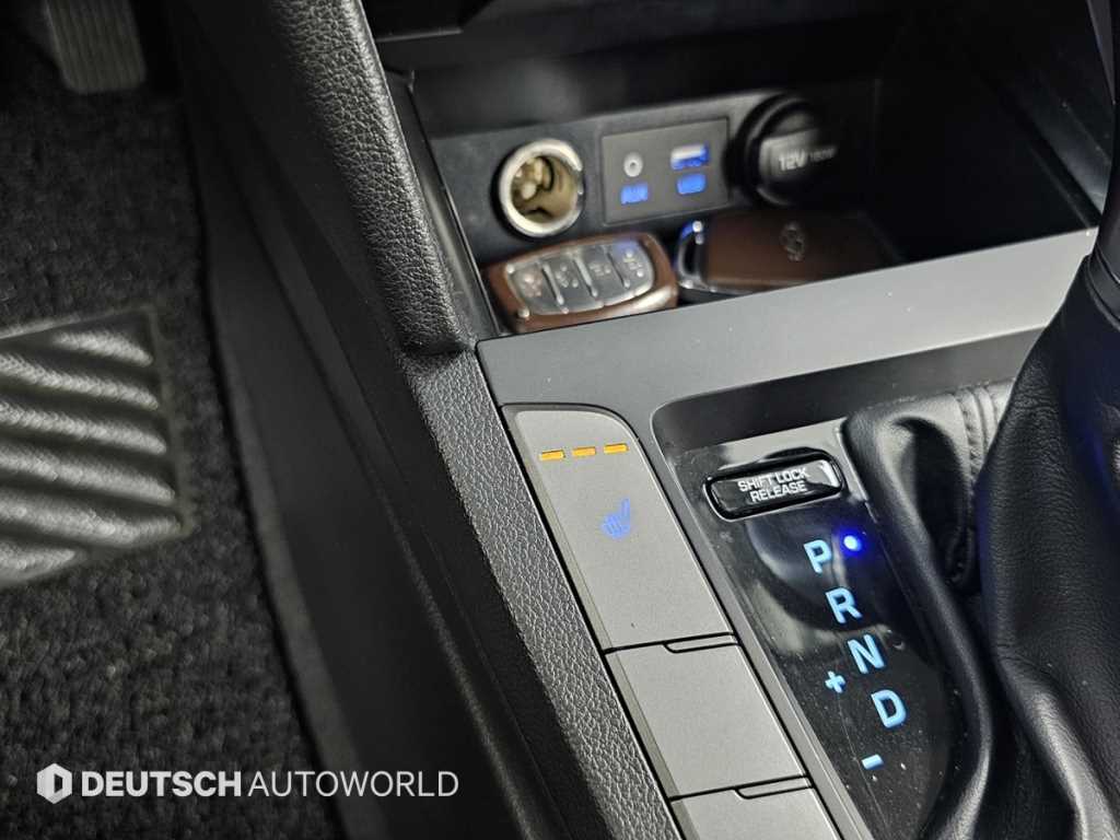 HYUNDAI Avante 2018 Blanco - Importación desde Corea - HF Imports Iquique - Foto 17