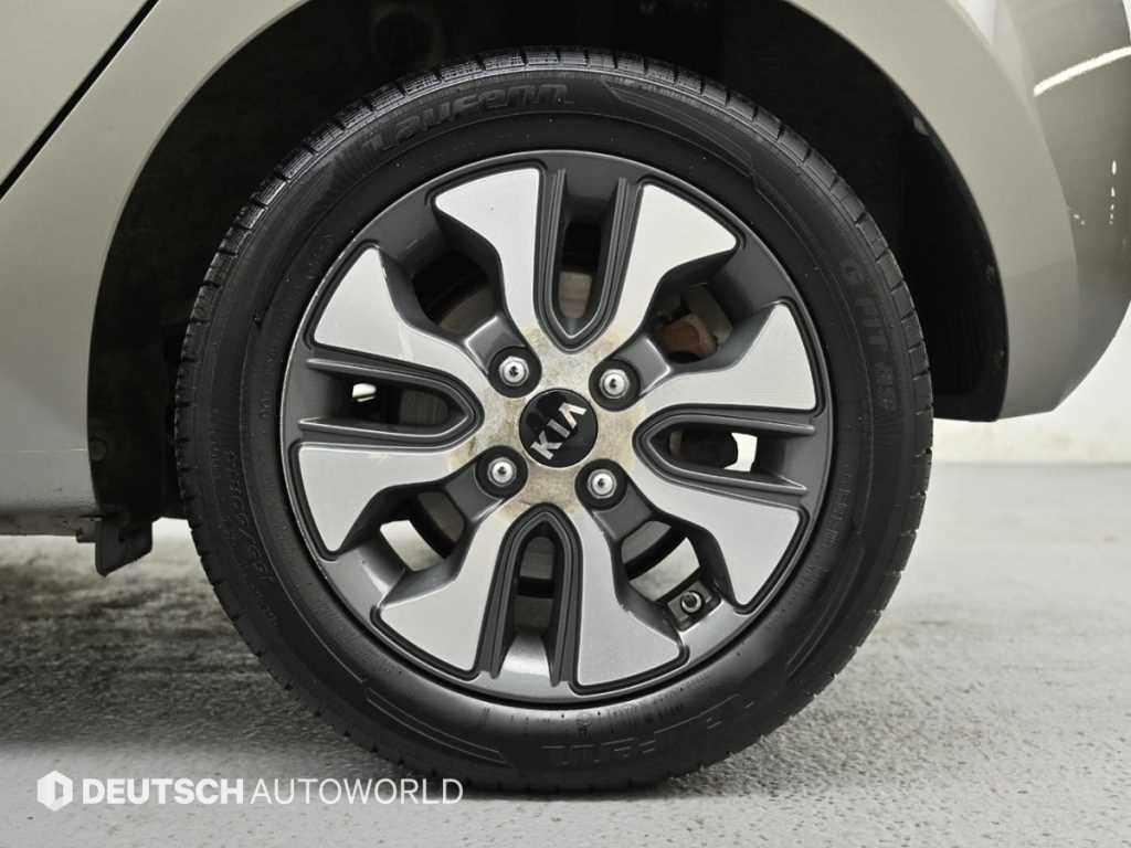 KIA Morning - Vista 5