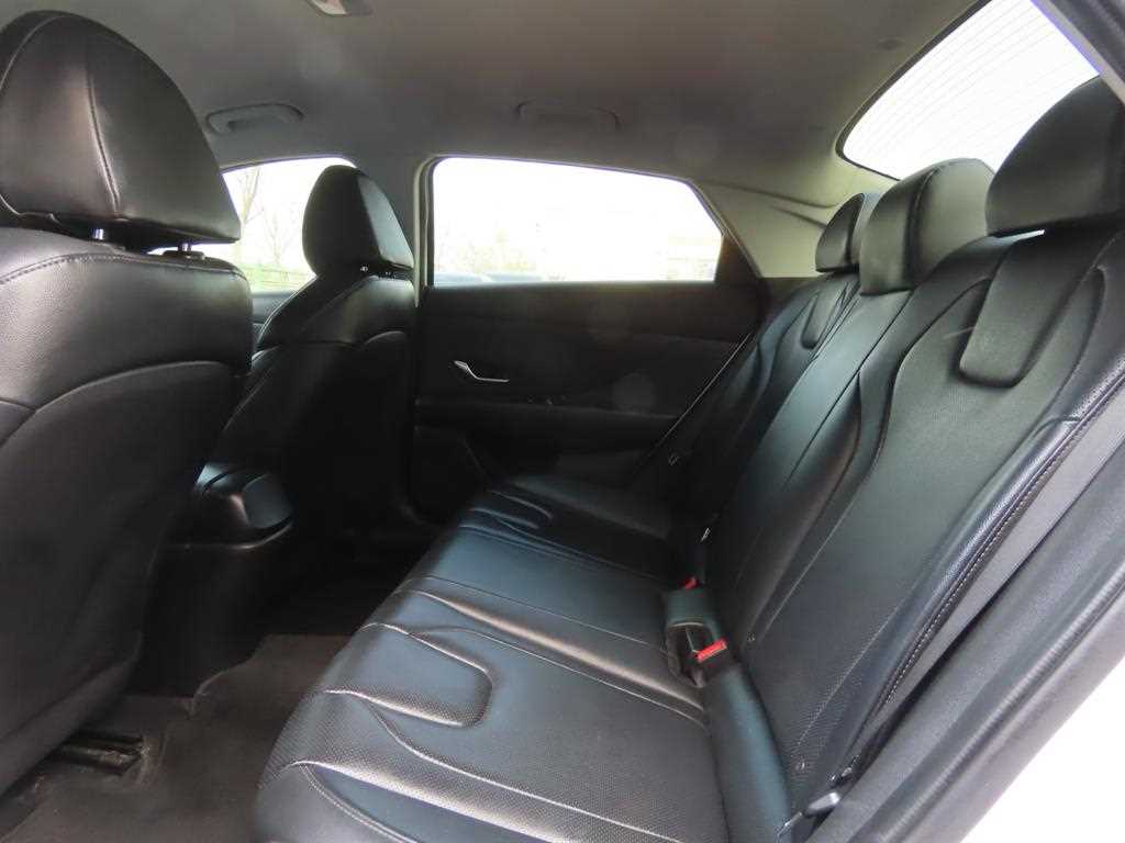 HYUNDAI Avante - Vista 7