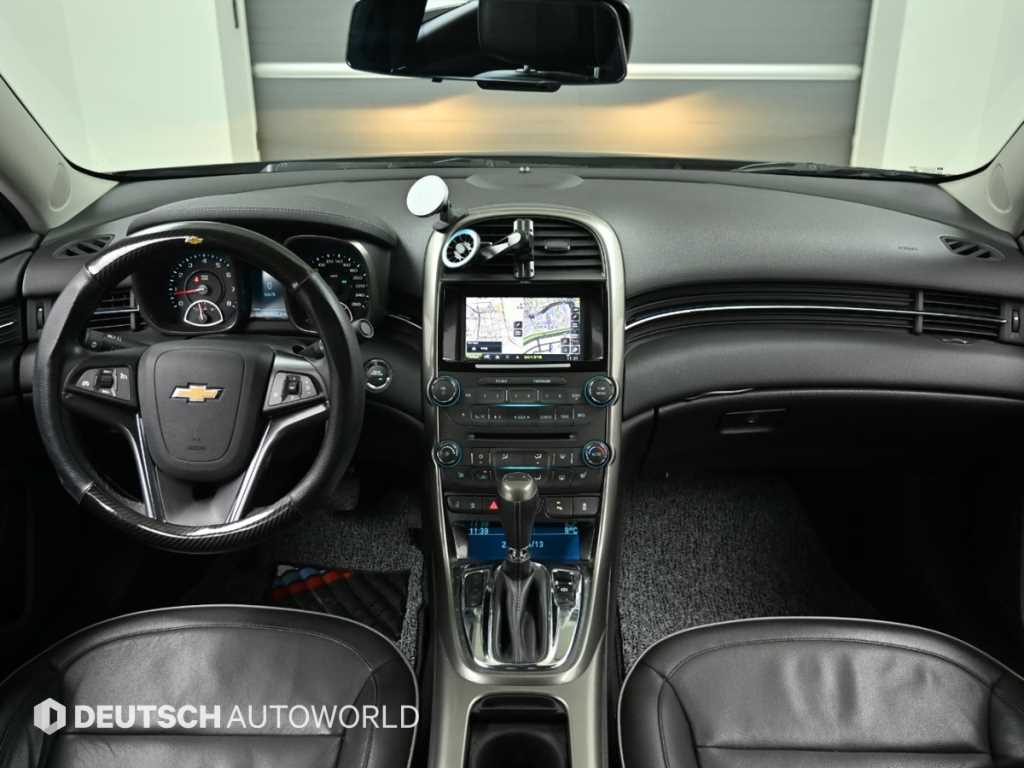 Chevrolet Malibu - Vista 8