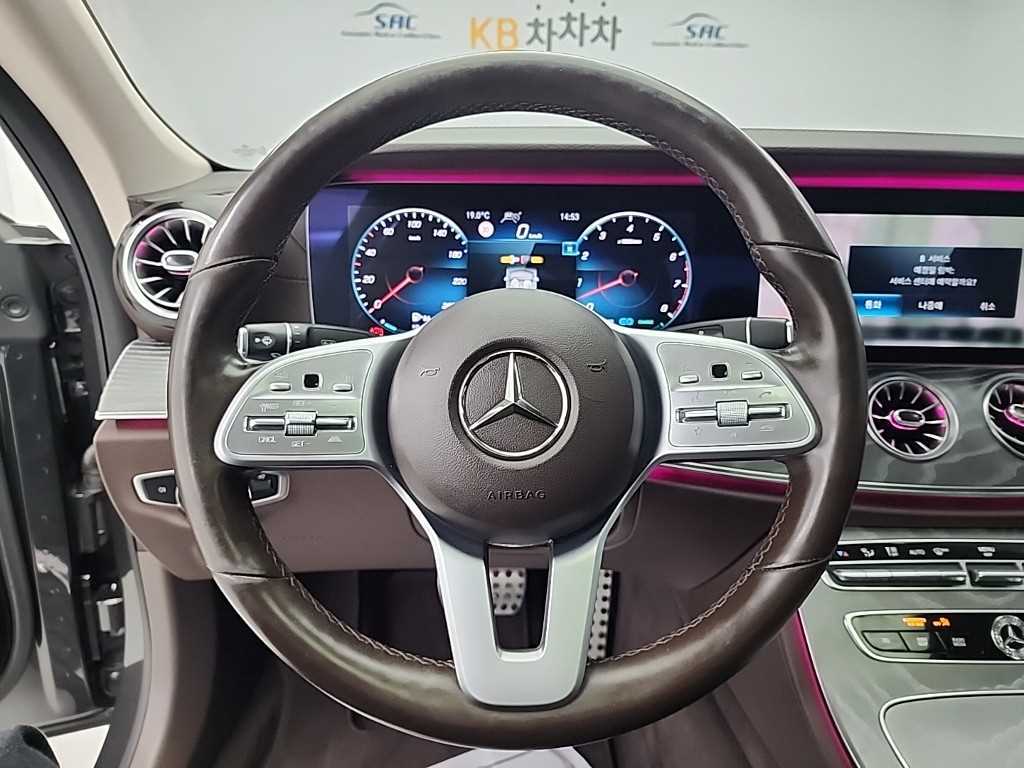 Mercedes Benz CLS Class - Vista 9