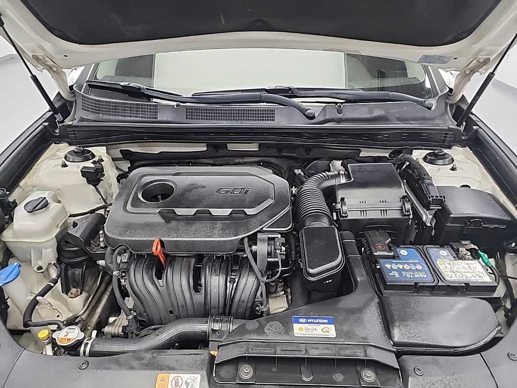 HYUNDAI Grandeur - Vista 5