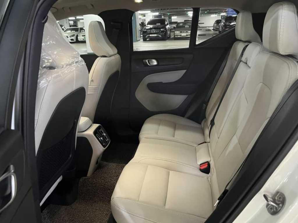 Volvo XC40 - Vista 6