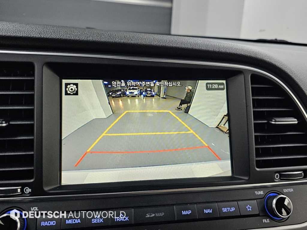 HYUNDAI Avante 2018 Blanco - Importación desde Corea - HF Imports Iquique - Foto 15