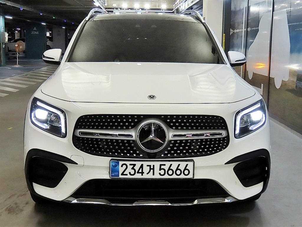 Mercedes Benz GLB Class - Vista 2