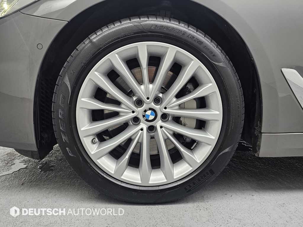 BMW 5 Series - Vista 5