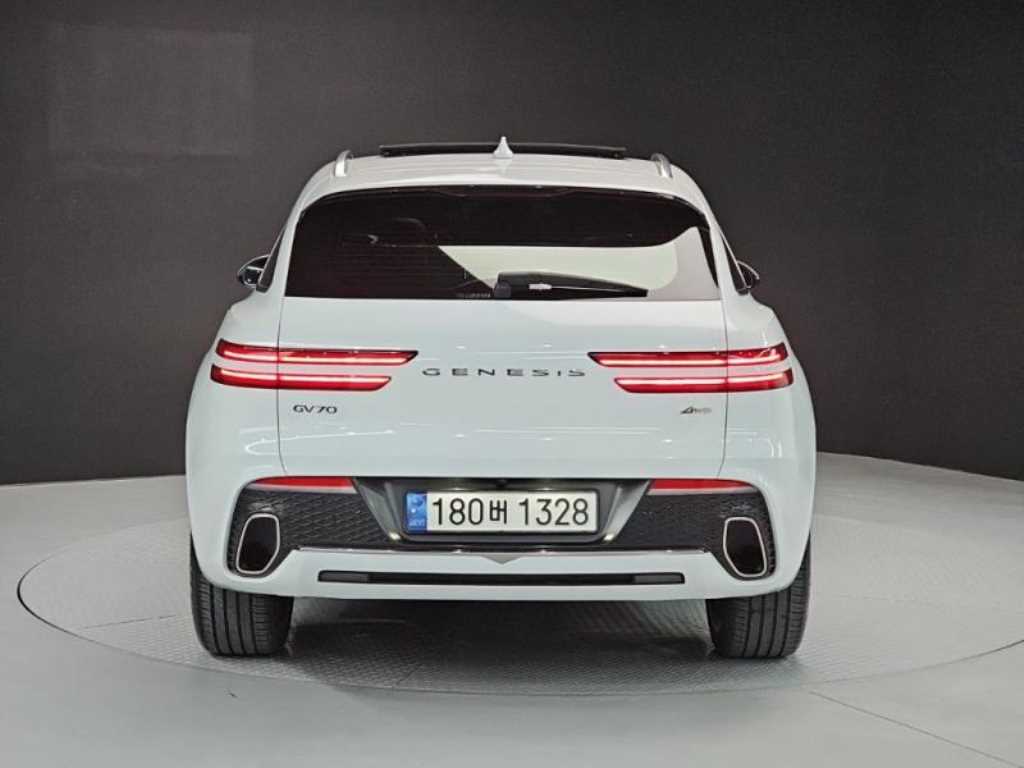 Genesis GV70 - Vista 4