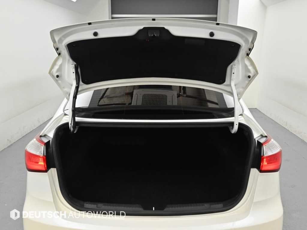 KIA K3 2015 Blanco - Importación desde Corea - HF Imports Iquique - Foto 19