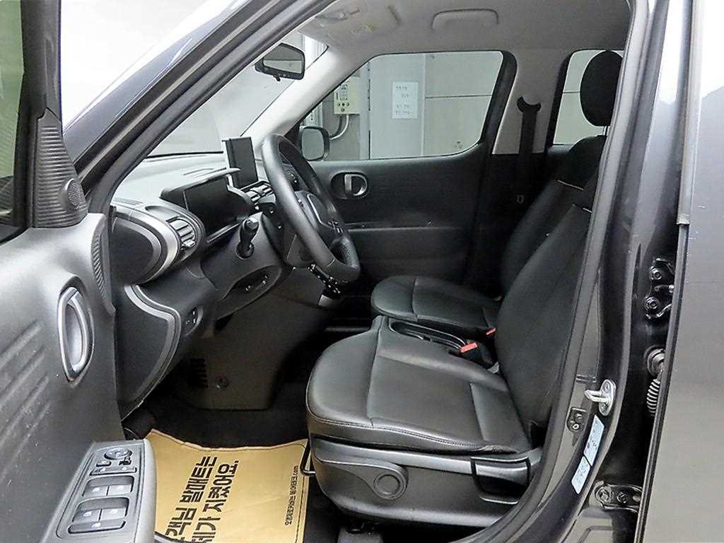 HYUNDAI Casper - Vista 5