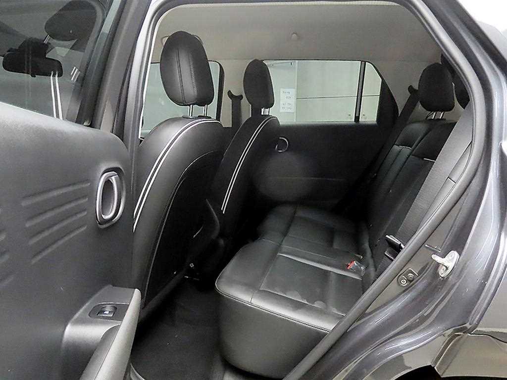 HYUNDAI Casper - Vista 6
