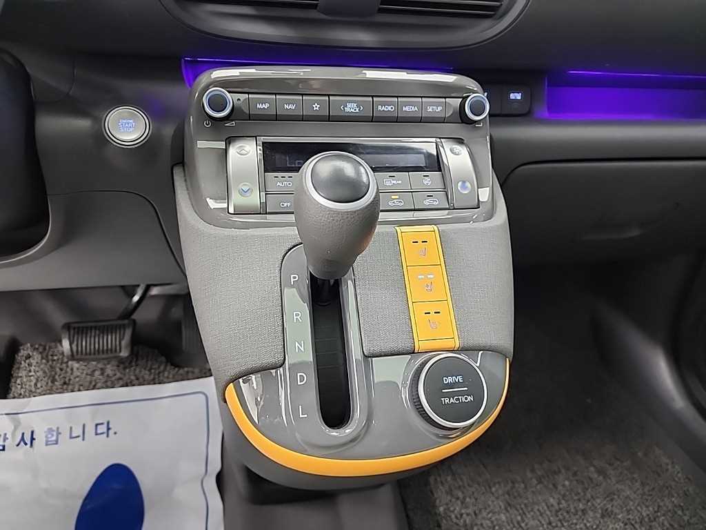 HYUNDAI Casper - Vista 8