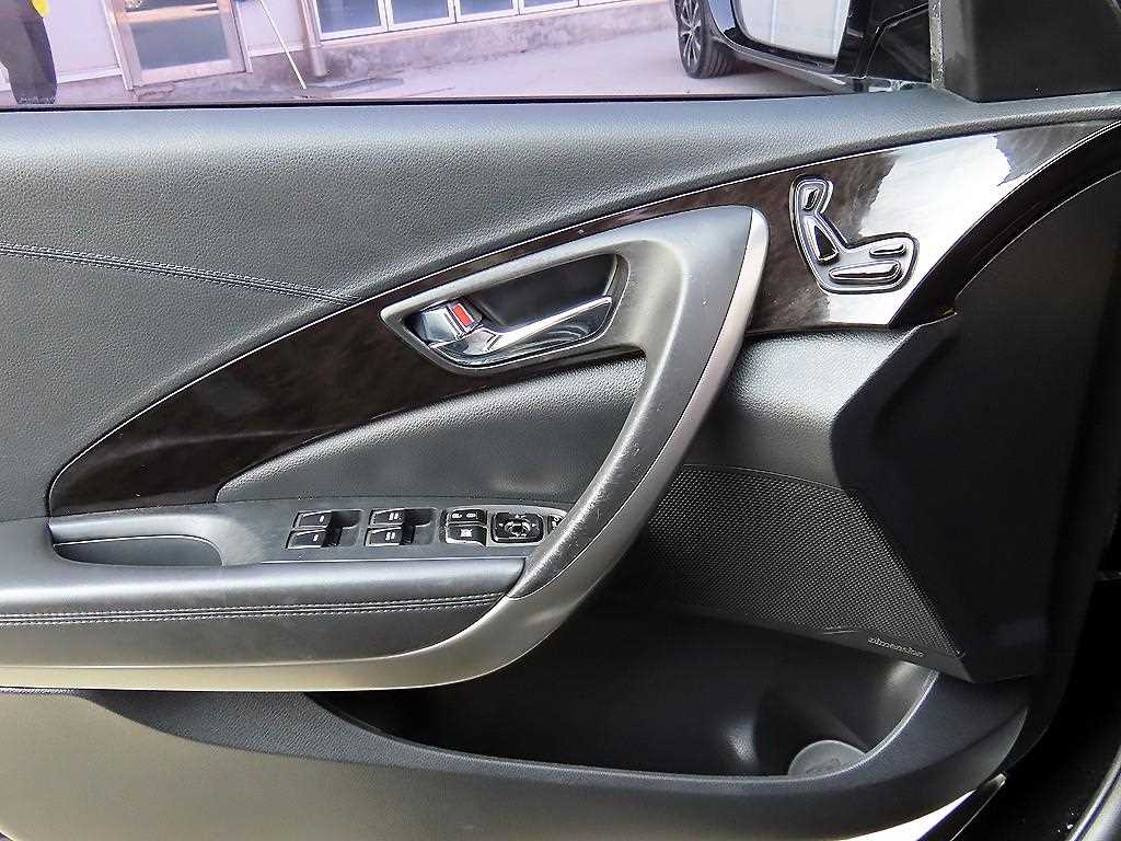 HYUNDAI Grandeur - Vista 11