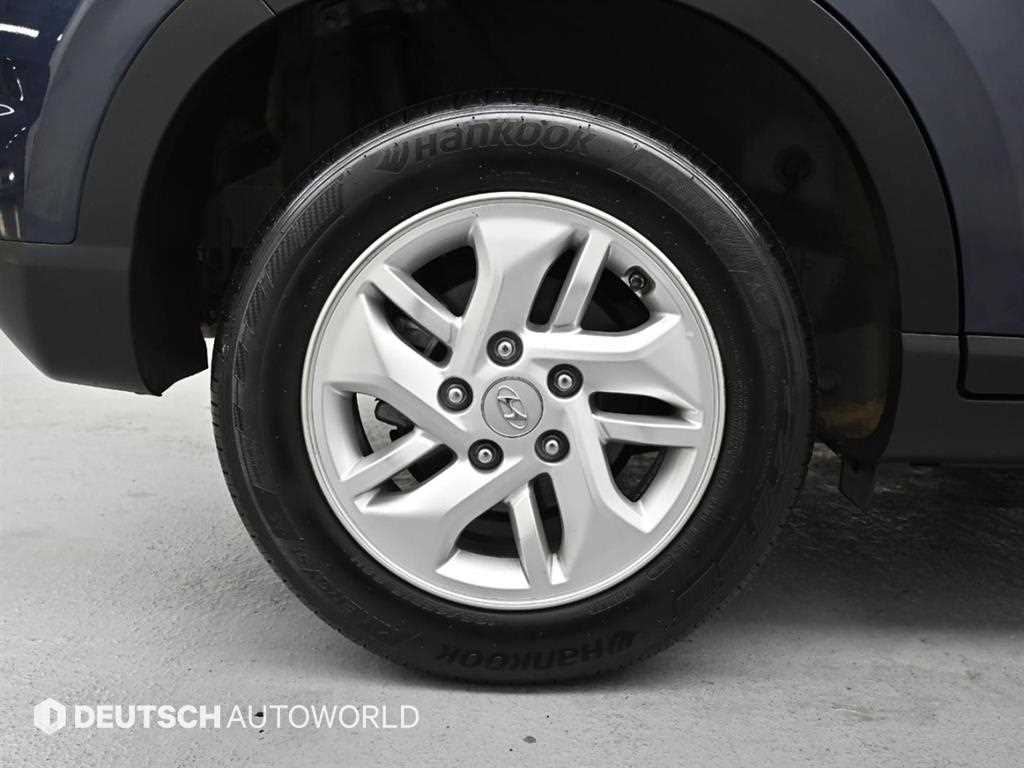 HYUNDAI Venue - Vista 5