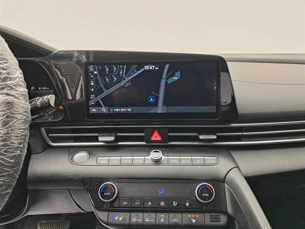 HYUNDAI Avante - Vista 9