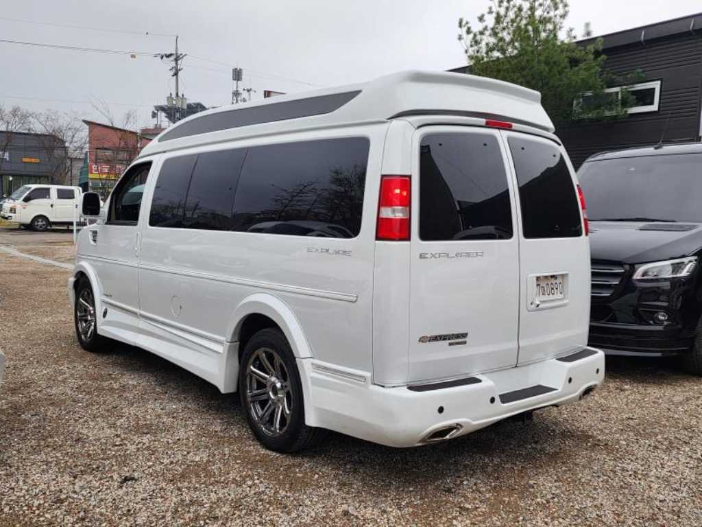 Chevrolet Express van - Vista 4