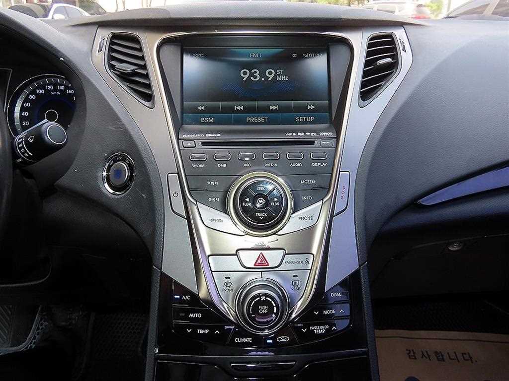 HYUNDAI Grandeur 2011 Negro - Importación desde Corea - HF Imports Iquique - Foto 13