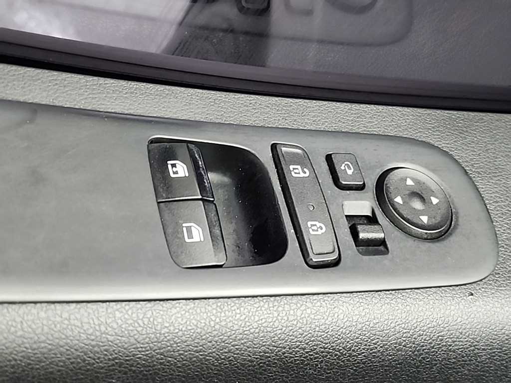 HYUNDAI Staria 2022 Plateado - Importación desde Corea - HF Imports Iquique - Foto 16