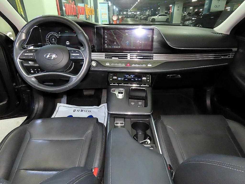 HYUNDAI Grandeur - Vista 10