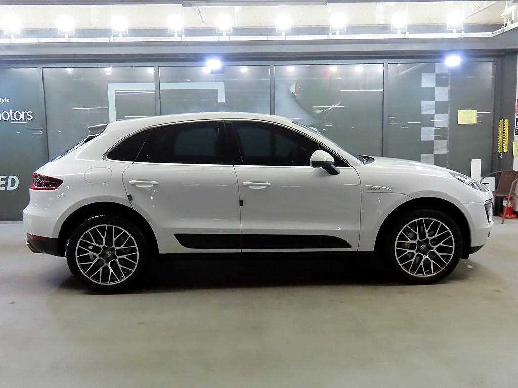 Porsche Macan - Vista 3