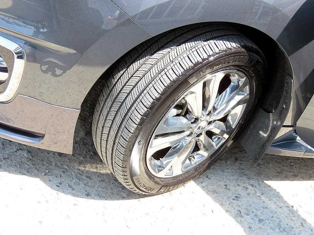 KIA Carnival 2017 Gris - Importación desde Corea - HF Imports Iquique - Foto 20