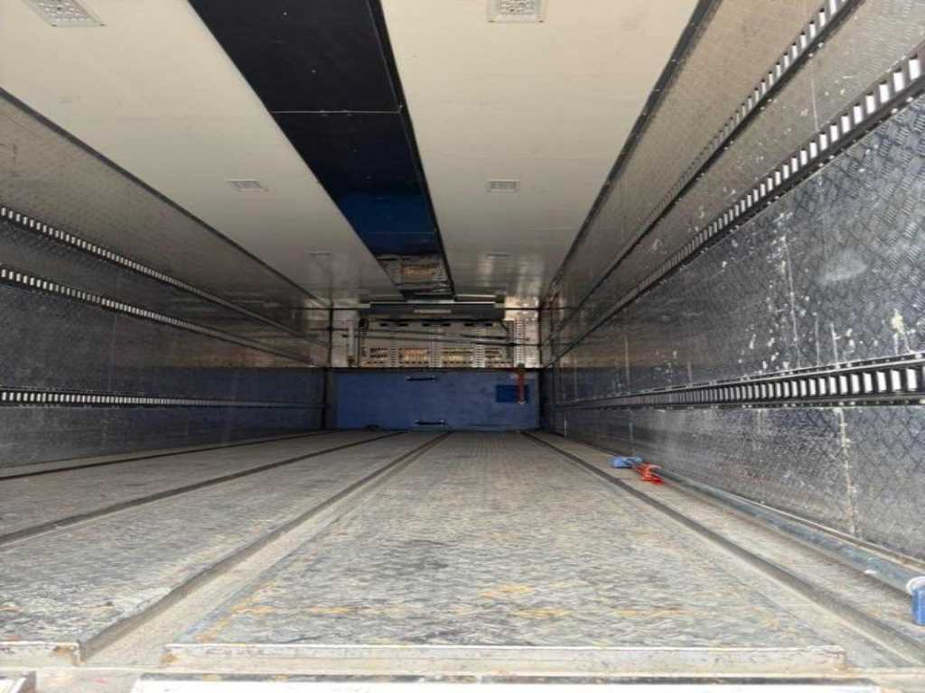 medium and large cargo truck - Vista 5