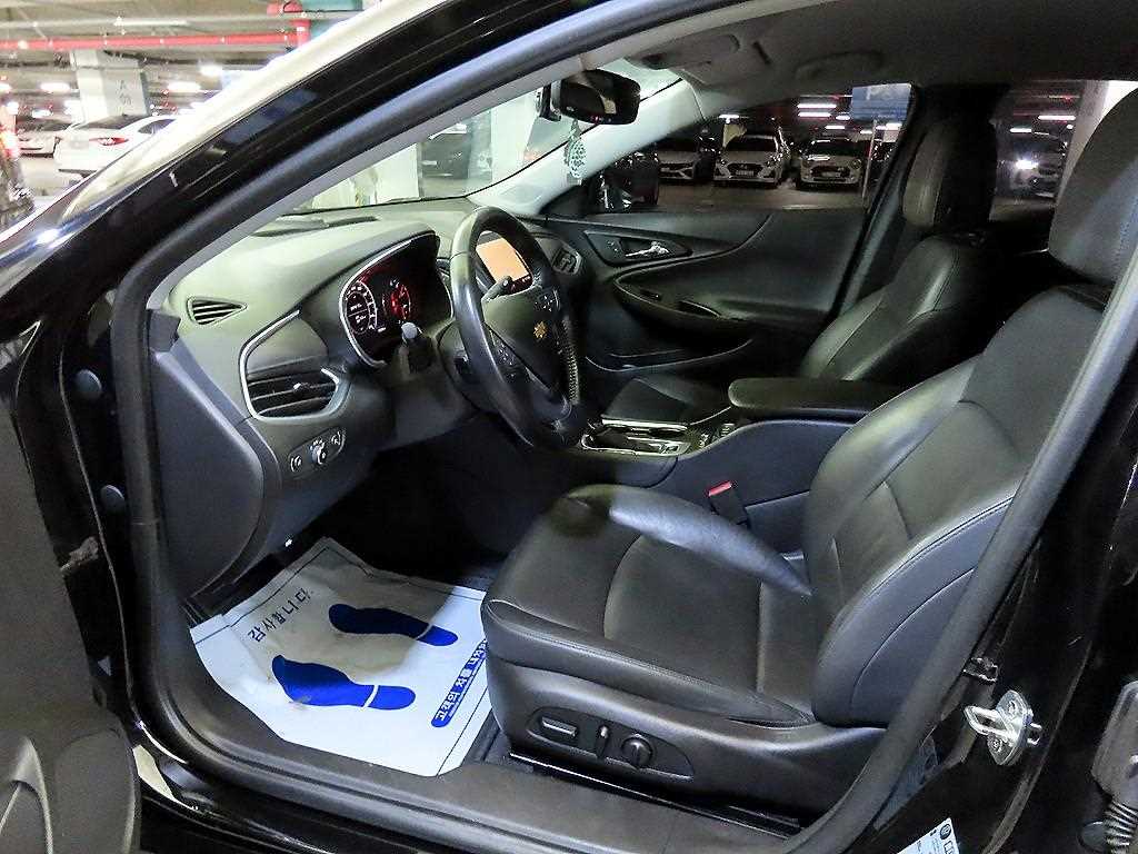 Chevrolet Malibu - Vista 6