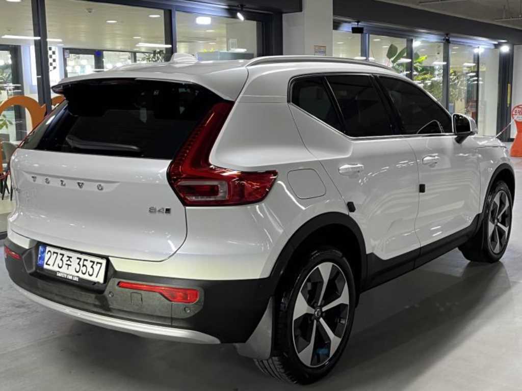 Volvo XC40 - Vista 3