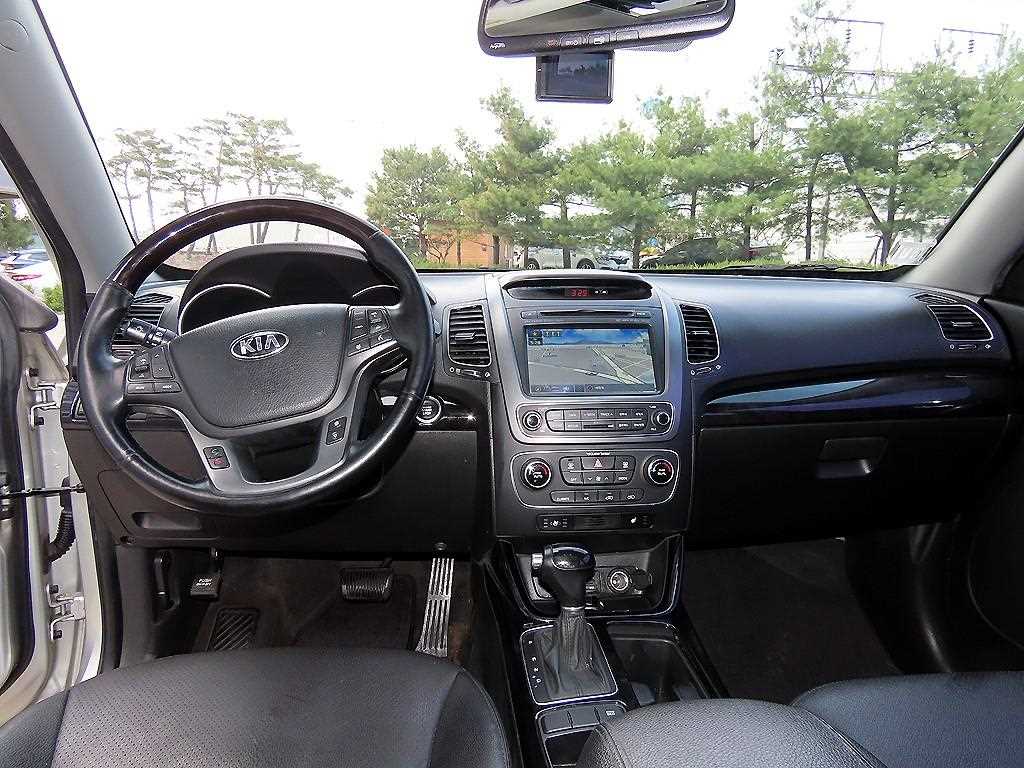 KIA Sorento - Vista 7