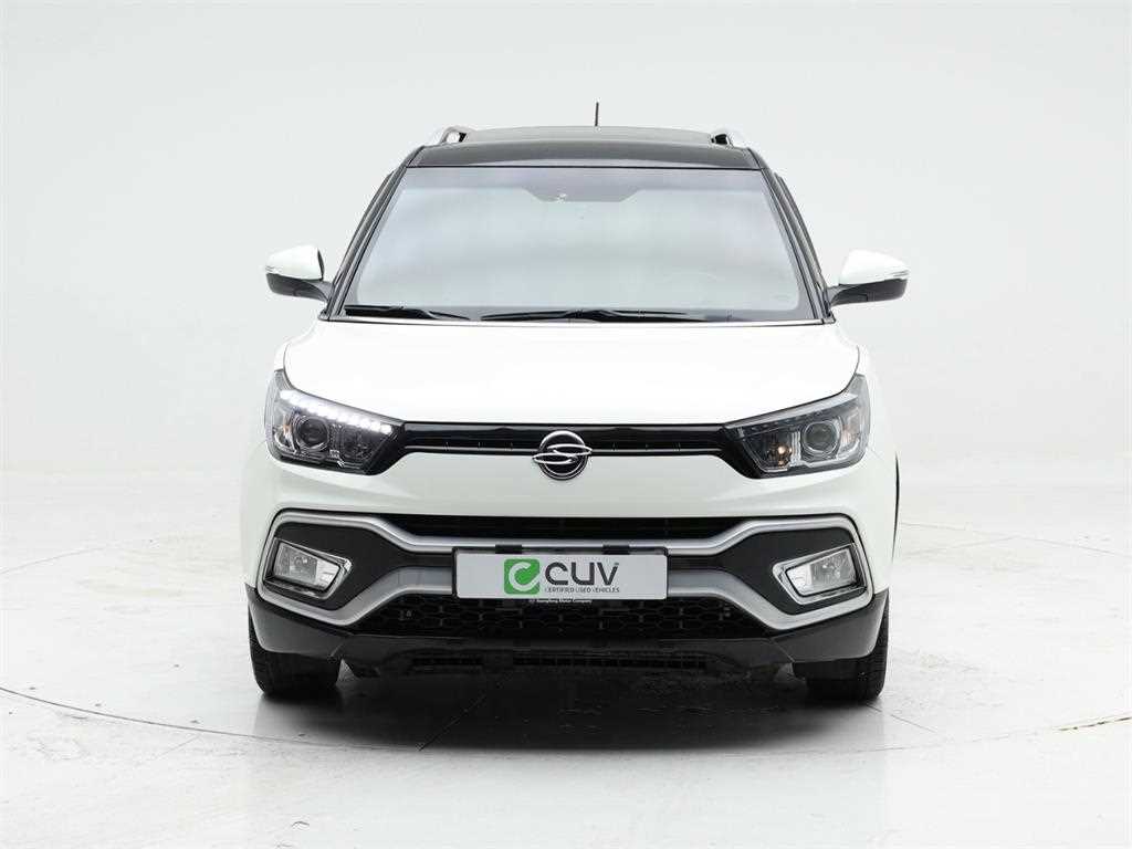 Ssangyong Tivoli - Vista 2