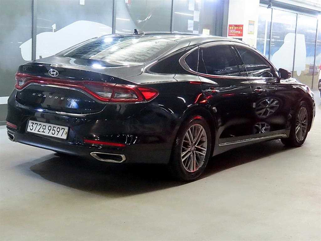HYUNDAI Grandeur - Vista 4