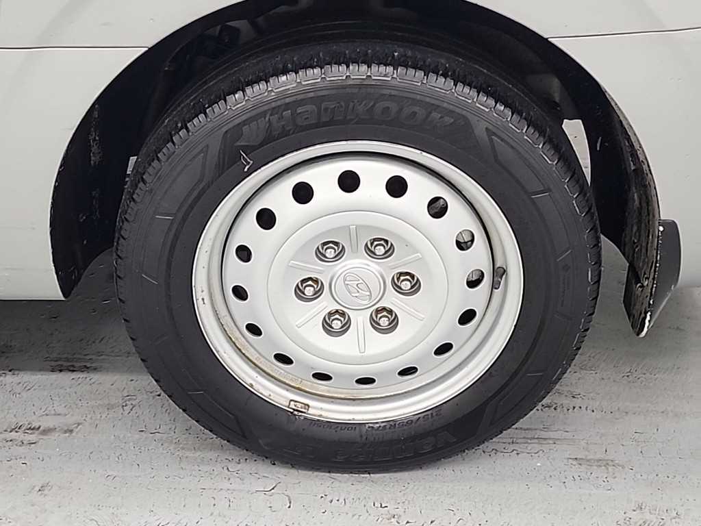 HYUNDAI Staria 2022 Plateado - Importación desde Corea - HF Imports Iquique - Foto 19