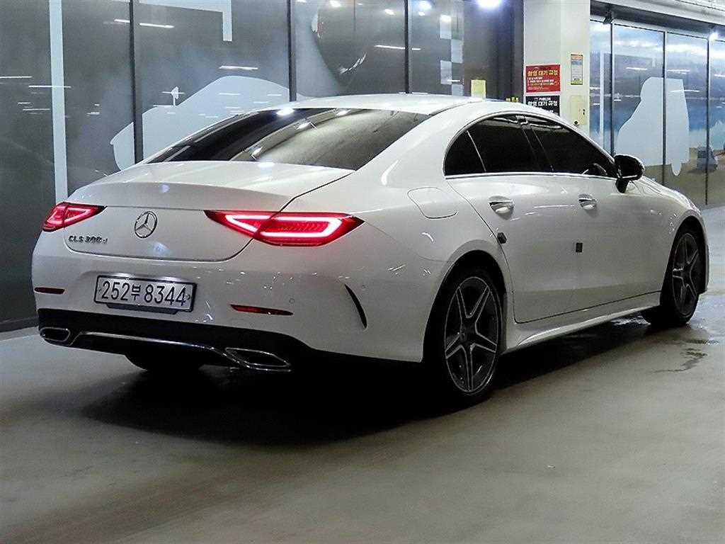 Mercedes Benz CLS Class - Vista 4