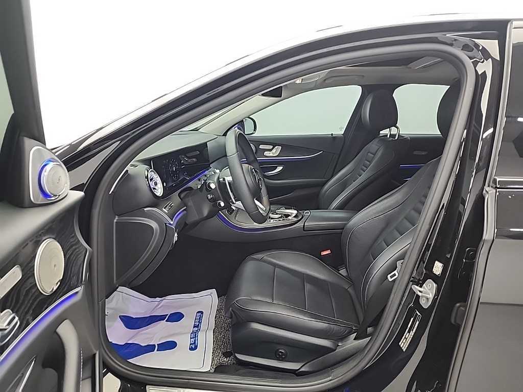 Mercedes Benz E class - Vista 11