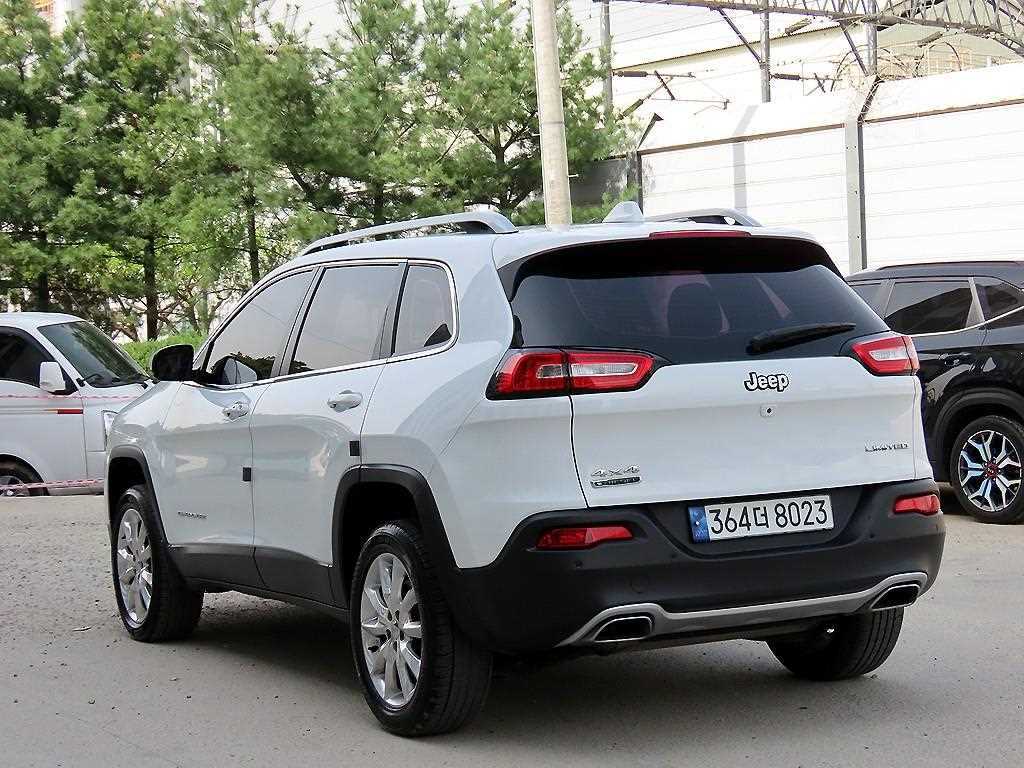 Jeep Cherokee - Vista 3