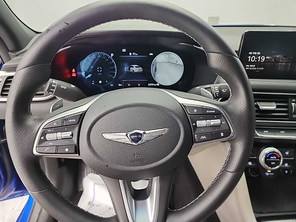 Genesis G70 - Vista 9