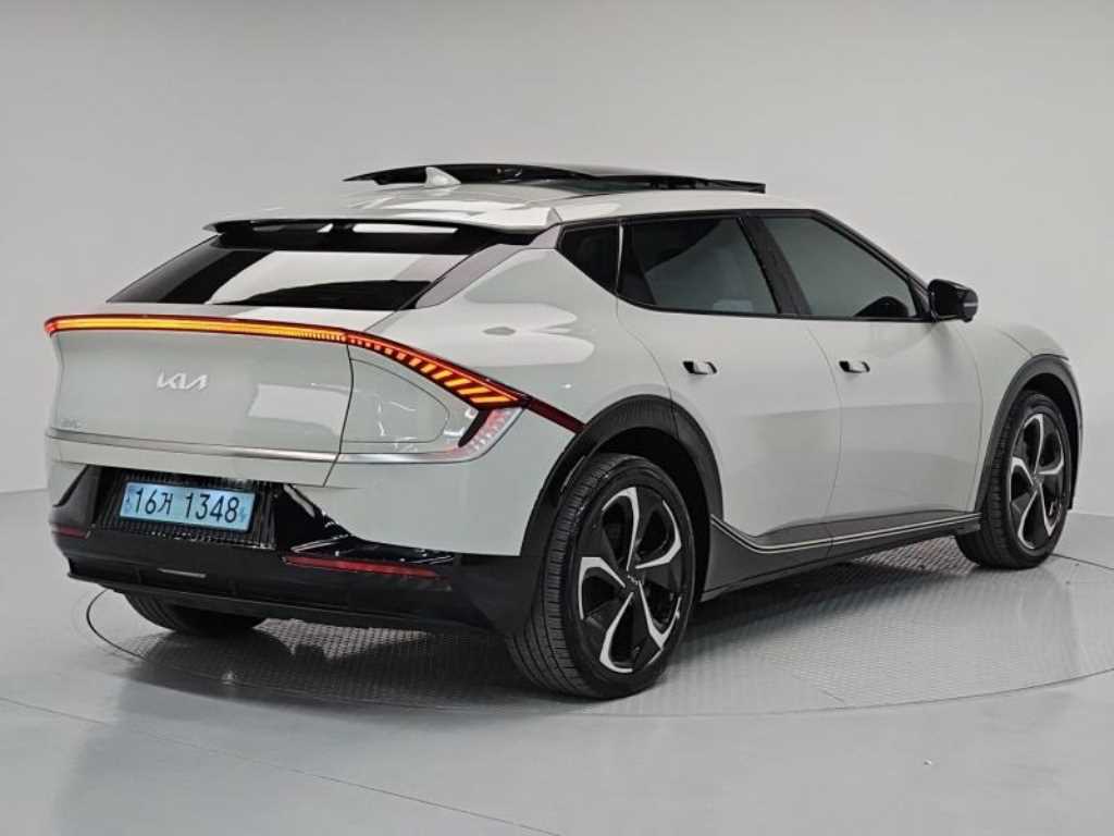 KIA EV6 - Vista 4