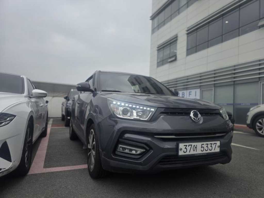 Ssangyong Tivoli 2018 Gris - Importación desde Corea - HF Imports Iquique - Foto 1