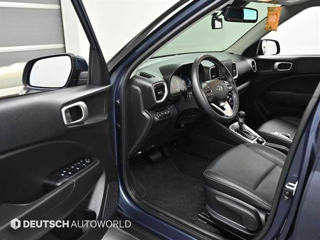 HYUNDAI Venue - Vista 11