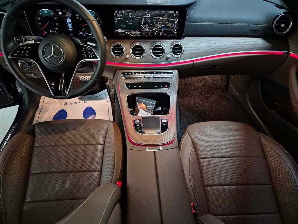 Mercedes Benz E class - Vista 10