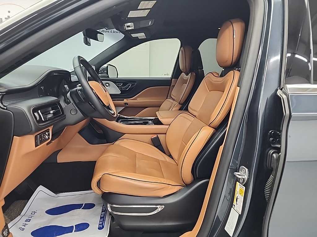 Lincoln Aviator - Vista 11