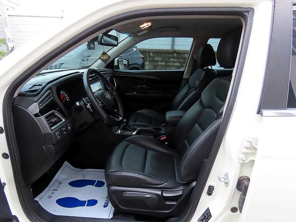 Ssangyong Korando - Vista 5